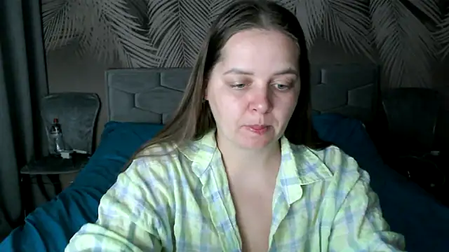 uliastar online show from November 21, 8:24 am