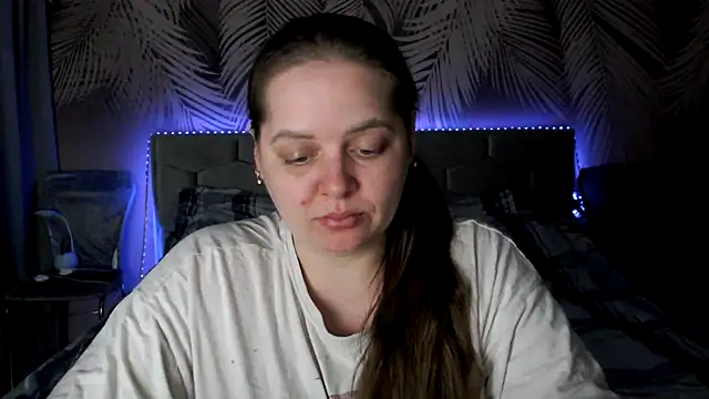 uliastar online show from March 26, 7:47 am