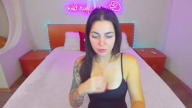 CrazyMilanka online show from September 24, 7:33 am