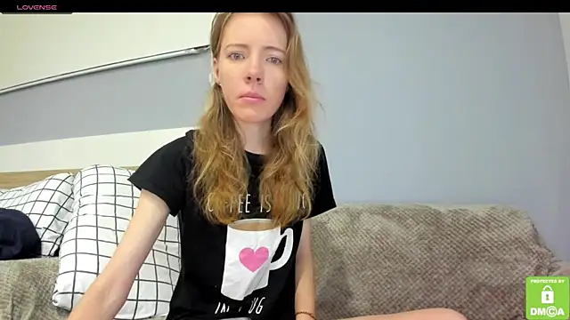 Snapshot of Kalisee_ chatting on January 4, 6:19 am Kalisee online show from January 4, 6:19 am