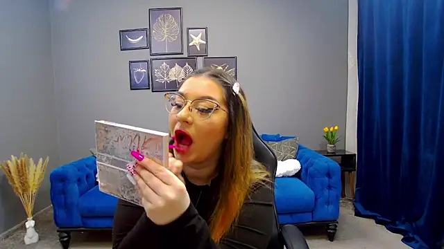 Katewalker  online show from January 24, 6:14 pm