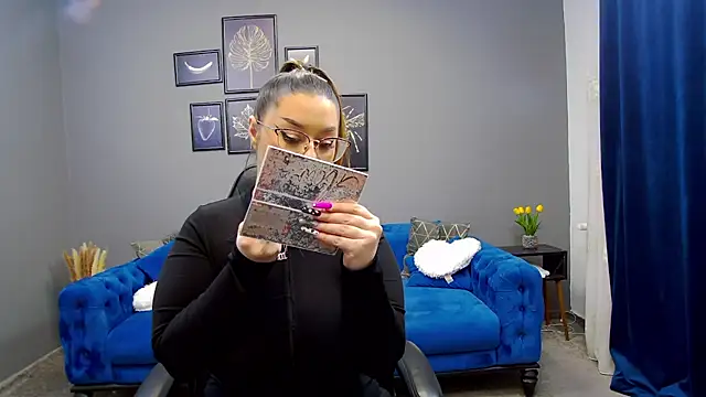 Katewalker  online show from February 6, 6:13 pm