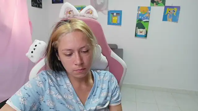 MommyMiaWs online show from February 12, 2:01 pm