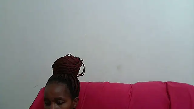 Snapshot of sluttylaura21 chatting on February 19, 2:01 pm sluttylaura21 online show from February 19, 2:01 pm