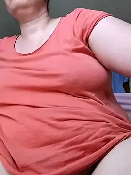 Snapshot of xxSexyBushLinnxx chatting on June 23, 5:11 pm xxSexyBushLinnxx online show from June 23, 5:11 pm