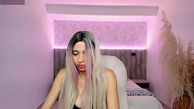 emilly smith 1 online show from December 28, 3:15 am