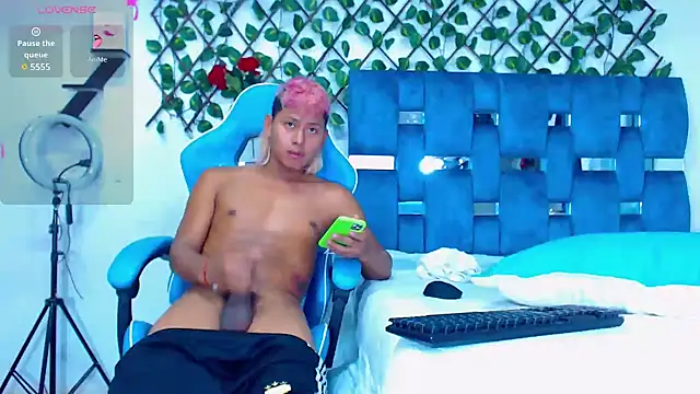 Hakim prettynigg online show from January 17, 6:02 pm