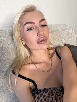 Mia Roxie online show from October 21, 10:38 am