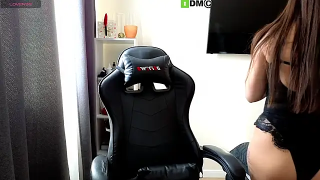 Snapshot of gracedorce chatting on February 7, 5:52 am gracedorce online show from February 7, 5:52 am