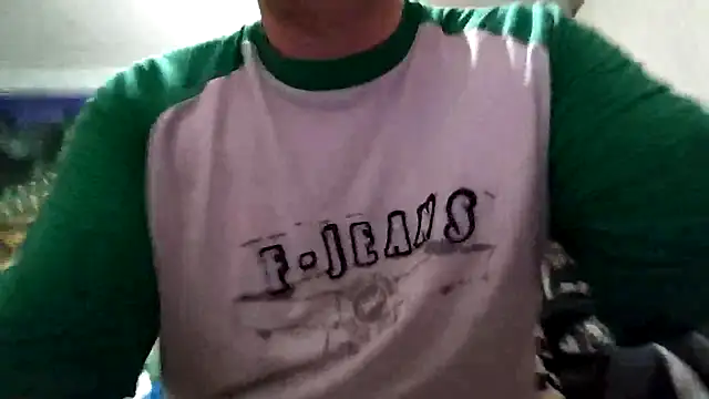 Snapshot of tores992 chatting on November 27, 8:33 pm tores992 online show from November 27, 8:33 pm