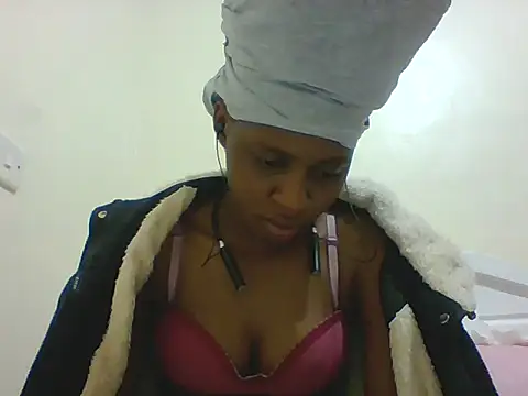 Snapshot of sabssexy chatting on June 15, 1:24 pm sabssexy online show from June 15, 1:24 pm