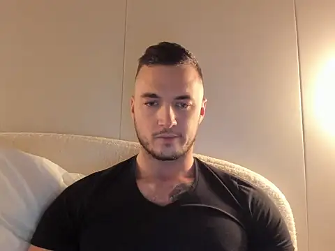 paulblack21 online show from April 9, 8:36 pm