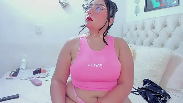 Snapshot of NayaWayne chatting on March 20, 6:53 pm NayaWayne online show from March 20, 6:53 pm