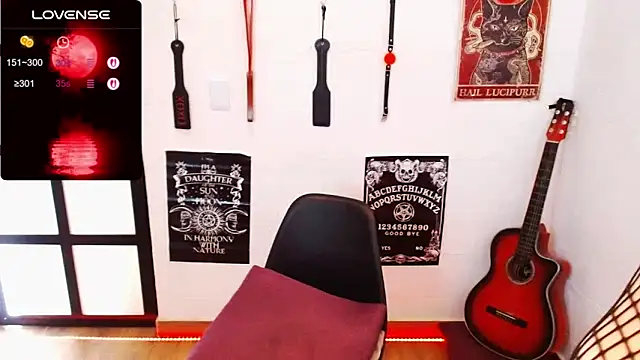Snapshot of alicce_moon_ chatting on September 15, 8:42 pm alicce moon  online show from September 15, 8:42 pm