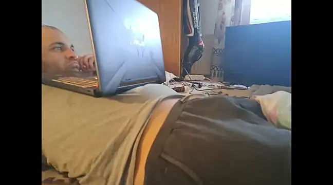 Snapshot of dilosan12345 chatting on December 22, 1:44 pm dilosan12345 online show from December 22, 1:44 pm