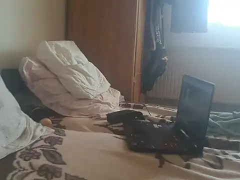 Snapshot of dilosan12345 chatting on March 7, 1:40 pm dilosan12345 online show from March 7, 1:40 pm