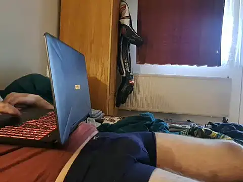 Snapshot of dilosan12345 chatting on March 22, 1:41 pm dilosan12345 online show from March 22, 1:41 pm