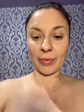 Kissmebooty online show from October 20, 12:38 pm