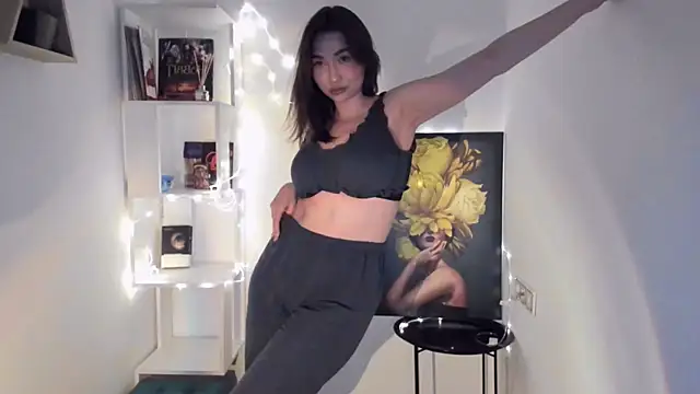 GracefulLook online show from February 5, 3:23 am