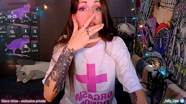 Snapshot of ServantBrook chatting on November 20, 4:23 am ServantBrook online show from November 20, 4:23 am