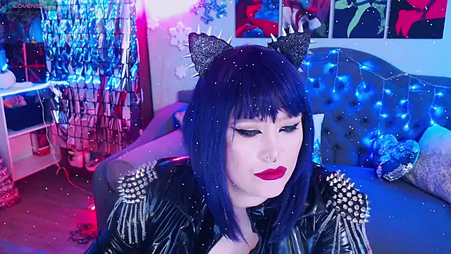 wickedxqueen online show from January 5, 9:25 pm