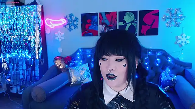 wickedxqueen online show from January 7, 9:35 pm