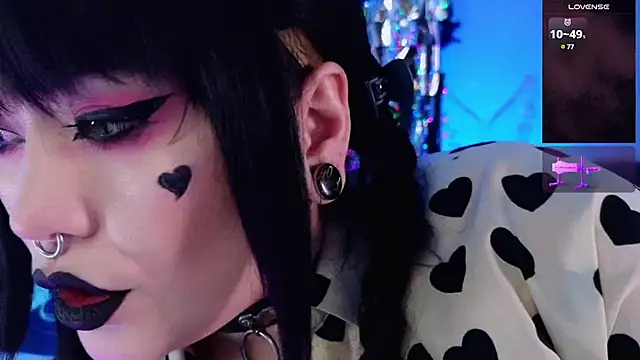 wickedxqueen online show from March 18, 5:09 am