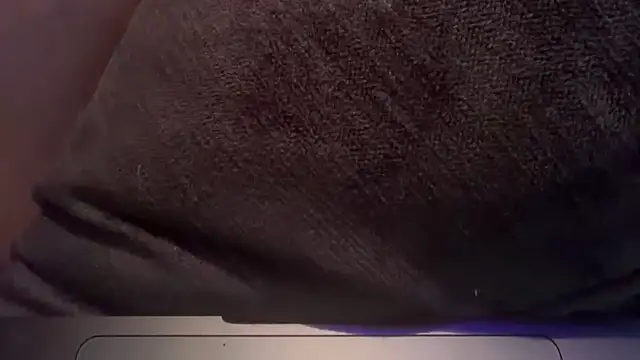 Snapshot of Fr4nk1eFFuxxx chatting on February 16, 4:09 am Fr4nk1eFFuxxx online show from February 16, 4:09 am