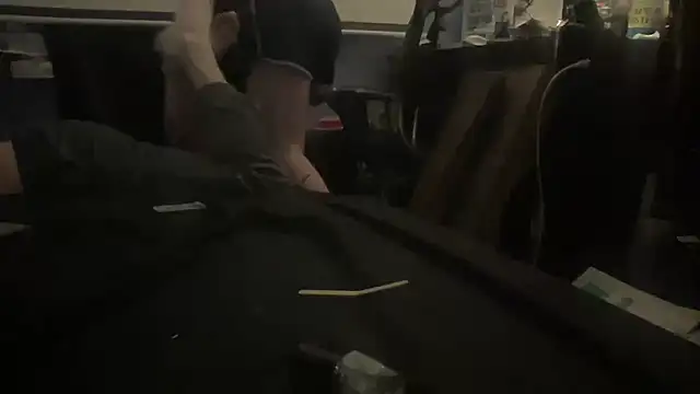 Snapshot of Fr4nk1eFFuxxx chatting on October 4, 5:49 am Fr4nk1eFFuxxx online show from October 4, 5:49 am