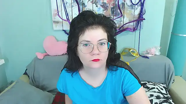 EverlyRays online show from December 7, 9:55 pm