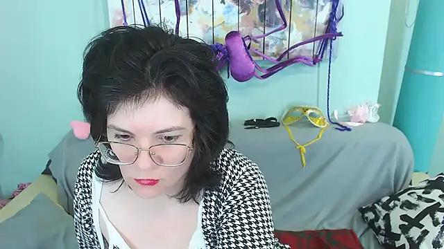 EverlyRays online show from December 15, 8:47 pm