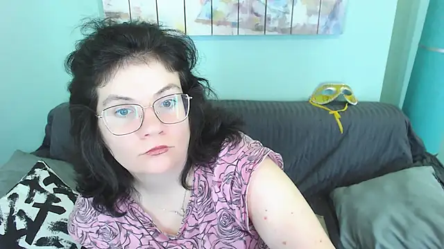 EverlyRays online show from February 7, 7:07 am