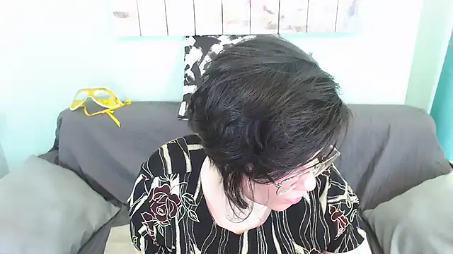 EverlyRays online show from March 5, 12:44 pm