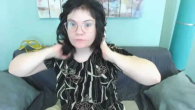 EverlyRays online show from March 7, 5:18 am