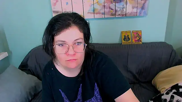 EverlyRays online show from March 24, 4:23 pm