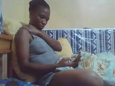 Snapshot of Smillie_prety chatting on April 18, 6:06 am Smillie prety online show from April 18, 6:06 am