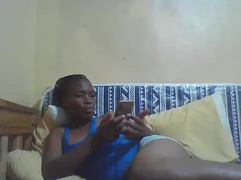 Snapshot of Smillie_prety chatting on April 22, 4:08 pm Smillie prety online show from April 22, 4:08 pm