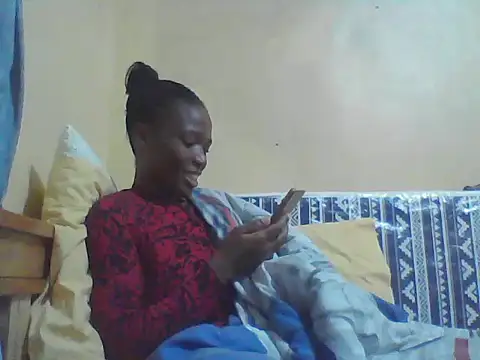 Snapshot of Smillie_prety chatting on April 24, 3:53 am Smillie prety online show from April 24, 3:53 am