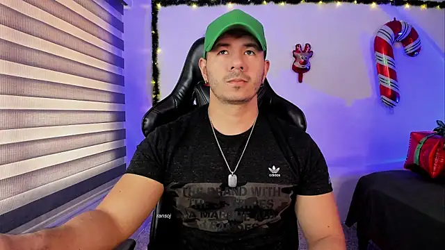 Snapshot of ransoj chatting on December 18, 1:50 pm ransoj online show from December 18, 1:50 pm