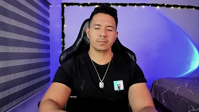 Snapshot of ransoj chatting on January 5, 11:41 pm ransoj online show from January 5, 11:41 pm