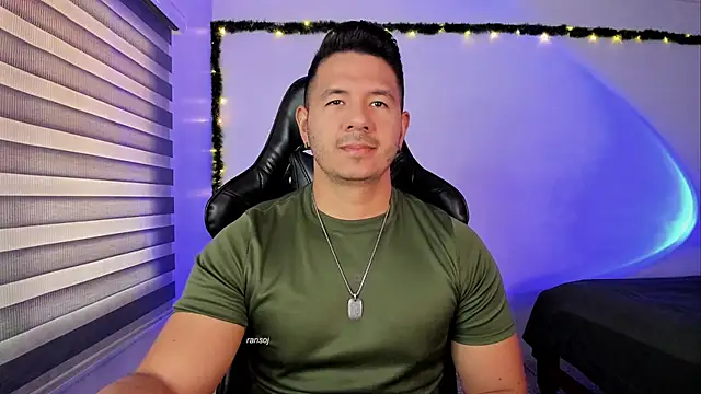 Snapshot of ransoj chatting on February 10, 2:43 pm ransoj online show from February 10, 2:43 pm