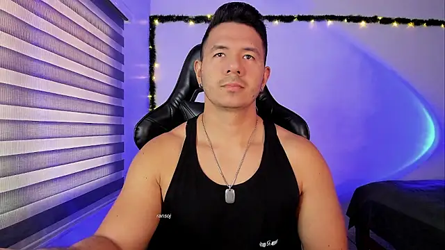 Snapshot of ransoj chatting on February 11, 2:33 pm ransoj online show from February 11, 2:33 pm