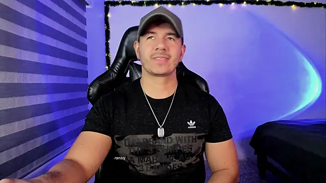 Snapshot of ransoj chatting on February 13, 11:45 pm ransoj online show from February 13, 11:45 pm