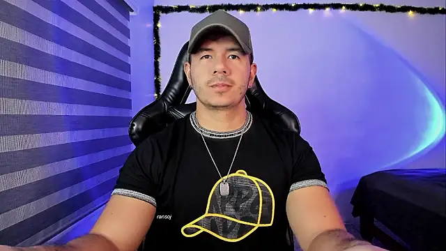 Snapshot of ransoj chatting on February 15, 12:07 am ransoj online show from February 15, 12:07 am