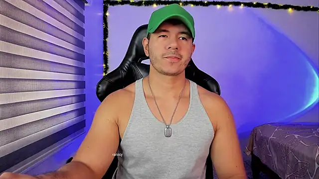 Snapshot of ransoj chatting on February 17, 2:35 pm ransoj online show from February 17, 2:35 pm