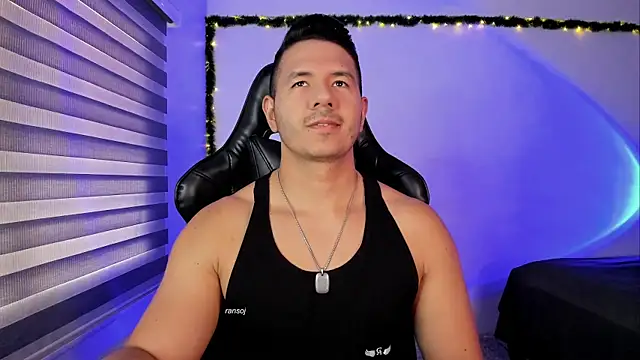 Snapshot of ransoj chatting on February 27, 2:39 pm ransoj online show from February 27, 2:39 pm