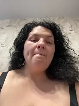 Snapshot of Taisia_W chatting on December 5, 9:06 am Taisia W online show from December 5, 9:06 am