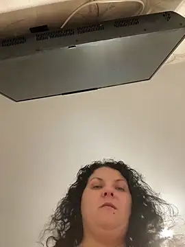 Snapshot of Taisia_W chatting on December 17, 6:02 am Taisia W online show from December 17, 6:02 am