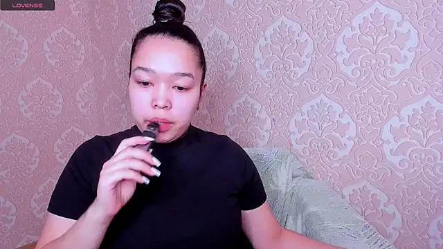 Kris top Lee online show from April 7, 2:45 am