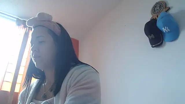 lady hot2xx online show from February 16, 2:10 pm